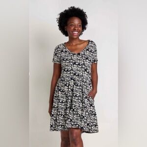 Toad & Co Marley Tiered Short Sleeve Dress | Black & Ivory | Medium